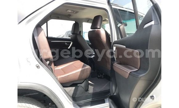 ይግዙ Imported Toyota Fortuner ሌላ መኪና በ Import - Dubai በ ኢትዮጵያ ይግዙ Imported Toyota Fortuner ሌላ መኪና በ Import - Dubai በ ኢትዮጵያ