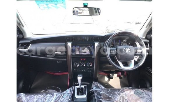 ይግዙ Imported Toyota Fortuner ነጭ መኪና በ Import - Dubai በ ኢትዮጵያ ይግዙ Imported Toyota Fortuner ነጭ መኪና በ Import - Dubai በ ኢትዮጵያ