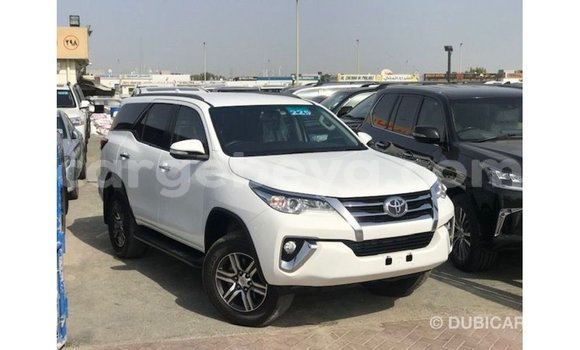ይግዙ Imported Toyota Fortuner ነጭ መኪና በ Import - Dubai በ ኢትዮጵያ ይግዙ Imported Toyota Fortuner ነጭ መኪና በ Import - Dubai በ ኢትዮጵያ