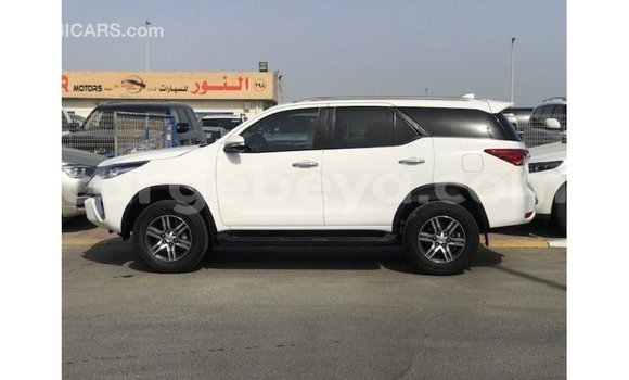 ይግዙ Imported Toyota Fortuner ነጭ መኪና በ Import - Dubai በ ኢትዮጵያ ይግዙ Imported Toyota Fortuner ነጭ መኪና በ Import - Dubai በ ኢትዮጵያ