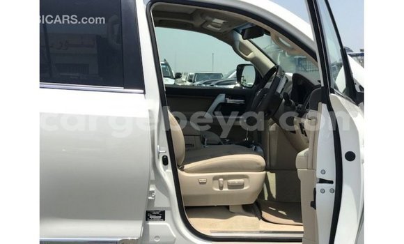 Buy Import Toyota Land Cruiser White Car in Import - Dubai in Ethiopia Buy Import Toyota Land Cruiser White Car in Import - Dubai in Ethiopia