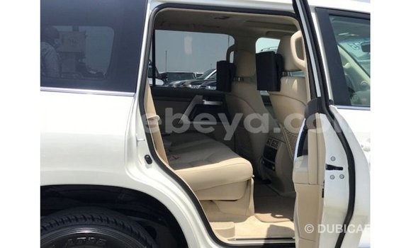 Buy Import Toyota Land Cruiser White Car in Import - Dubai in Ethiopia Buy Import Toyota Land Cruiser White Car in Import - Dubai in Ethiopia