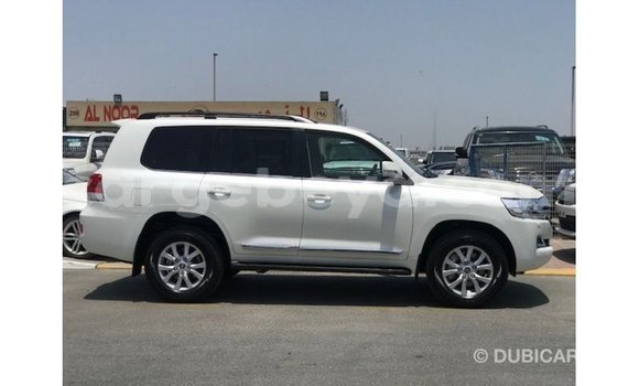 Buy Import Toyota Land Cruiser White Car in Import - Dubai in Ethiopia Buy Import Toyota Land Cruiser White Car in Import - Dubai in Ethiopia
