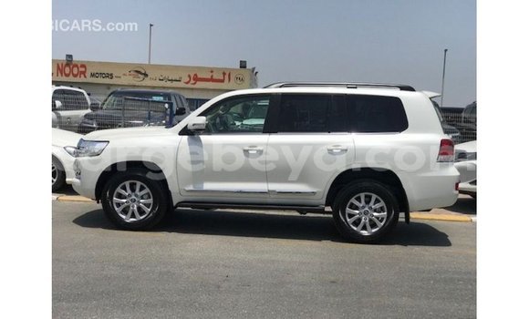 Buy Import Toyota Land Cruiser White Car in Import - Dubai in Ethiopia Buy Import Toyota Land Cruiser White Car in Import - Dubai in Ethiopia