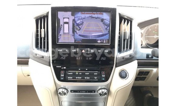 Buy Import Toyota Land Cruiser White Car in Import - Dubai in Ethiopia Buy Import Toyota Land Cruiser White Car in Import - Dubai in Ethiopia