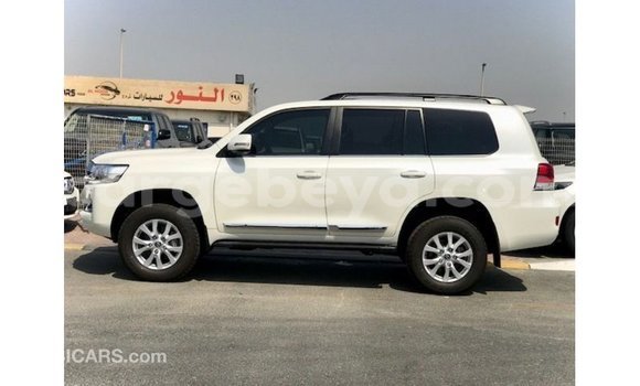 Buy Import Toyota Land Cruiser White Car in Import - Dubai in Ethiopia Buy Import Toyota Land Cruiser White Car in Import - Dubai in Ethiopia