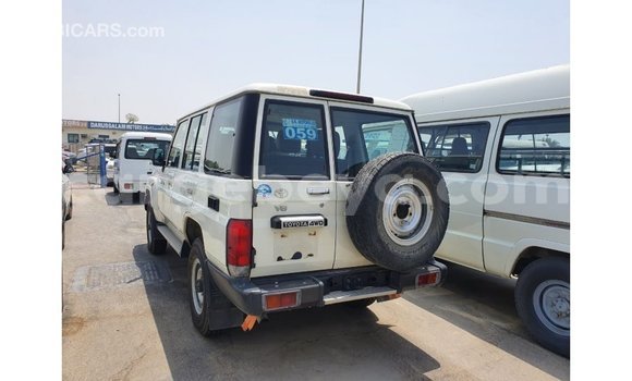 Buy Import Toyota Land Cruiser White Car in Import - Dubai in Ethiopia Buy Import Toyota Land Cruiser White Car in Import - Dubai in Ethiopia