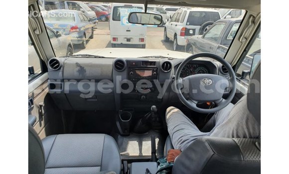 Buy Import Toyota Land Cruiser White Car in Import - Dubai in Ethiopia Buy Import Toyota Land Cruiser White Car in Import - Dubai in Ethiopia