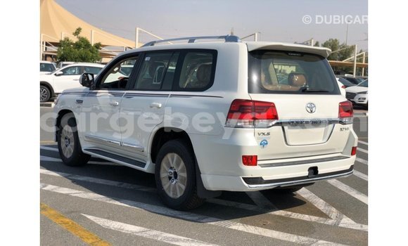Buy Import Toyota Land Cruiser White Car in Import - Dubai in Ethiopia Buy Import Toyota Land Cruiser White Car in Import - Dubai in Ethiopia