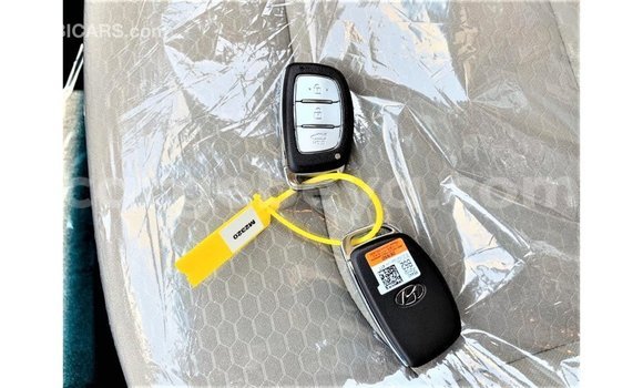 Buy Import Hyundai Elantra White Car in Import - Dubai in Ethiopia Buy Import Hyundai Elantra White Car in Import - Dubai in Ethiopia