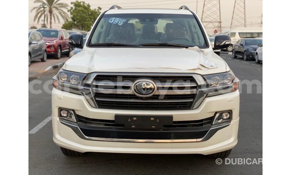 Buy Import Toyota DA White Truck in Import - Dubai in Ethiopia Buy Import Toyota DA White Truck in Import - Dubai in Ethiopia