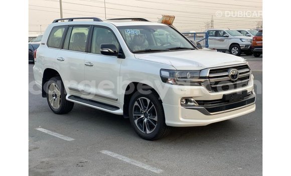 Buy Import Toyota DA White Truck in Import - Dubai in Ethiopia Buy Import Toyota DA White Truck in Import - Dubai in Ethiopia