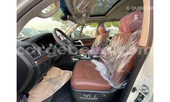 Buy Import Toyota DA White Truck in Import - Dubai in Ethiopia Buy Import Toyota DA White Truck in Import - Dubai in Ethiopia