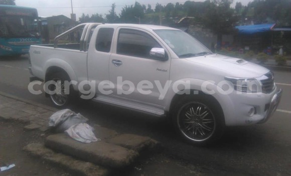 Buy Used Toyota Hilux White Car in Addis–Ababa in Ethiopia Buy Used Toyota Hilux White Car in Addis–Ababa in Ethiopia