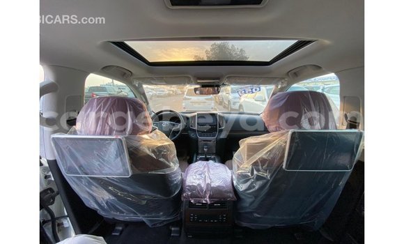 Buy Import Toyota DA White Truck in Import - Dubai in Ethiopia Buy Import Toyota DA White Truck in Import - Dubai in Ethiopia