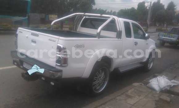 Buy Used Toyota Hilux White Car in Addis–Ababa in Ethiopia Buy Used Toyota Hilux White Car in Addis–Ababa in Ethiopia