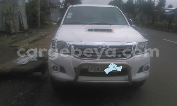 Buy Used Toyota Hilux White Car in Addis–Ababa in Ethiopia Buy Used Toyota Hilux White Car in Addis–Ababa in Ethiopia
