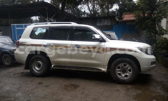 Buy Used Toyota Land Cruiser Beige Car in Addis–Ababa in Ethiopia Buy Used Toyota Land Cruiser Beige Car in Addis–Ababa in Ethiopia
