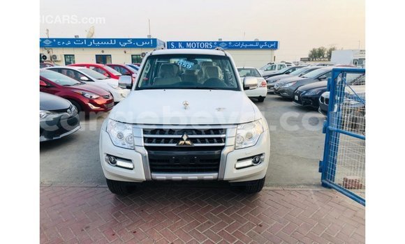 Acheter Import Voiture Mitsubishi Pajero Blanc à Import - Dubai, Ethiopie Acheter Import Voiture Mitsubishi Pajero Blanc à Import - Dubai, Ethiopie