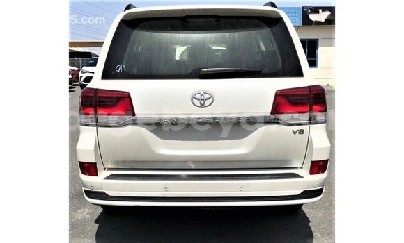 Buy Import Toyota Land Cruiser White Car in Import - Dubai in Ethiopia Buy Import Toyota Land Cruiser White Car in Import - Dubai in Ethiopia