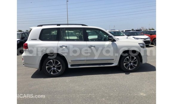 Buy Import Toyota Land Cruiser White Car in Import - Dubai in Ethiopia Buy Import Toyota Land Cruiser White Car in Import - Dubai in Ethiopia