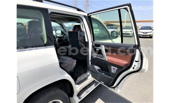 Buy Import Toyota Land Cruiser White Car in Import - Dubai in Ethiopia Buy Import Toyota Land Cruiser White Car in Import - Dubai in Ethiopia
