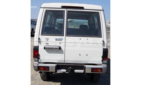 Buy Import Toyota Land Cruiser White Car in Import - Dubai in Ethiopia Buy Import Toyota Land Cruiser White Car in Import - Dubai in Ethiopia