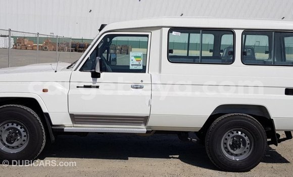 Buy Import Toyota Land Cruiser White Car in Import - Dubai in Ethiopia Buy Import Toyota Land Cruiser White Car in Import - Dubai in Ethiopia