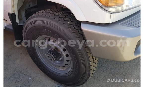 Buy Import Toyota Land Cruiser White Car in Import - Dubai in Ethiopia Buy Import Toyota Land Cruiser White Car in Import - Dubai in Ethiopia