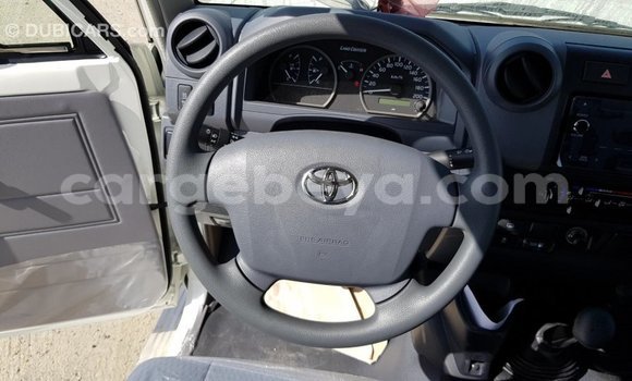 Buy Import Toyota Land Cruiser White Car in Import - Dubai in Ethiopia Buy Import Toyota Land Cruiser White Car in Import - Dubai in Ethiopia