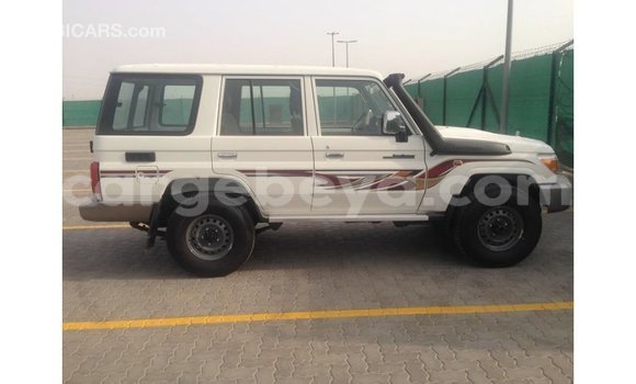 Buy Import Toyota Land Cruiser White Car in Import - Dubai in Ethiopia Buy Import Toyota Land Cruiser White Car in Import - Dubai in Ethiopia