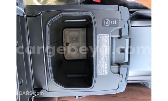 ይግዙ Imported Toyota Land Cruiser ጥቁር መኪና በ Import - Dubai በ ኢትዮጵያ ይግዙ Imported Toyota Land Cruiser ጥቁር መኪና በ Import - Dubai በ ኢትዮጵያ