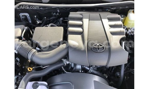 ይግዙ Imported Toyota Land Cruiser ጥቁር መኪና በ Import - Dubai በ ኢትዮጵያ ይግዙ Imported Toyota Land Cruiser ጥቁር መኪና በ Import - Dubai በ ኢትዮጵያ