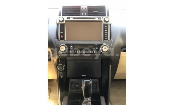 Acheter Import Voiture Toyota Prado Blanc à Import - Dubai, Ethiopie Acheter Import Voiture Toyota Prado Blanc à Import - Dubai, Ethiopie