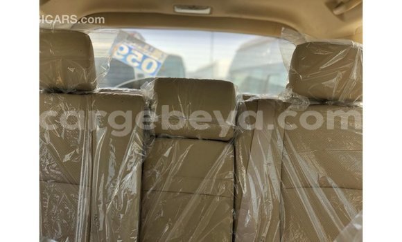 Acheter Import Voiture Toyota Prado Blanc à Import - Dubai, Ethiopie Acheter Import Voiture Toyota Prado Blanc à Import - Dubai, Ethiopie