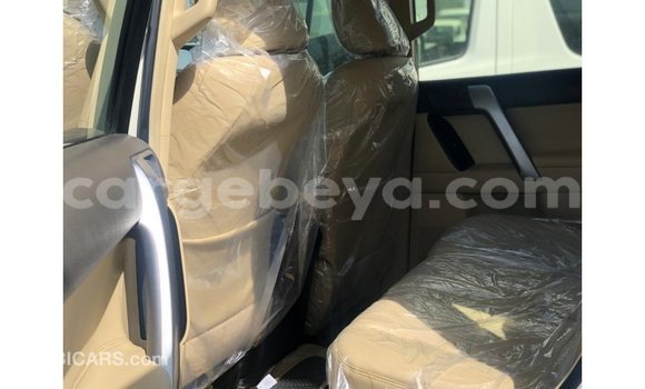 Acheter Import Voiture Toyota Prado Blanc à Import - Dubai, Ethiopie Acheter Import Voiture Toyota Prado Blanc à Import - Dubai, Ethiopie