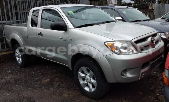 Buy Used Toyota Hilux Silver Car in Addis–Ababa in Ethiopia Buy Used Toyota Hilux Silver Car in Addis–Ababa in Ethiopia