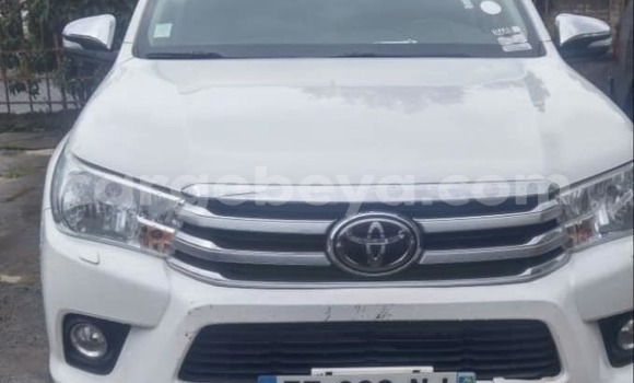Buy Used Toyota Hilux White Car in Addis–Ababa in Ethiopia Buy Used Toyota Hilux White Car in Addis–Ababa in Ethiopia