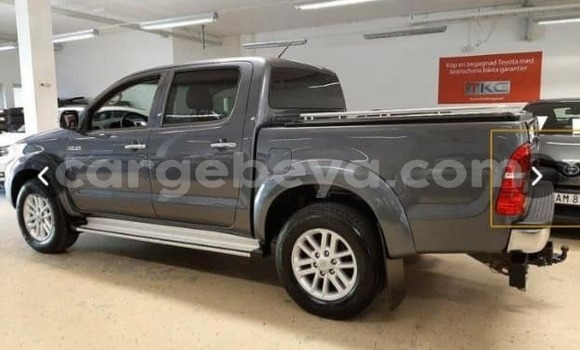 Buy Used Toyota Hilux Black Car in Addis–Ababa in Ethiopia Buy Used Toyota Hilux Black Car in Addis–Ababa in Ethiopia