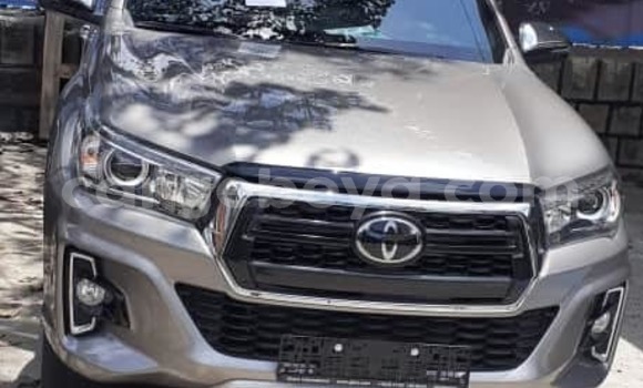 Buy Used Toyota Hilux Silver Car in Addis–Ababa in Ethiopia Buy Used Toyota Hilux Silver Car in Addis–Ababa in Ethiopia
