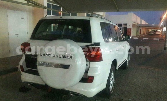 Buy Used Toyota Land Cruiser White Car in Addis–Ababa in Ethiopia Buy Used Toyota Land Cruiser White Car in Addis–Ababa in Ethiopia
