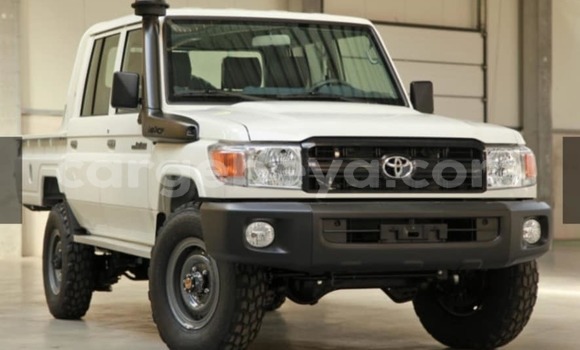 Buy Used Toyota Land Cruiser White Car in Addis–Ababa in Ethiopia Buy Used Toyota Land Cruiser White Car in Addis–Ababa in Ethiopia