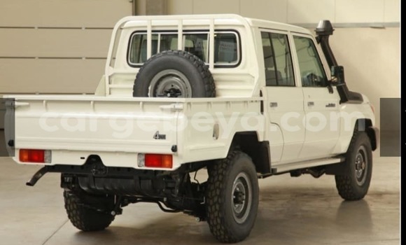Buy Used Toyota Land Cruiser White Car in Addis–Ababa in Ethiopia Buy Used Toyota Land Cruiser White Car in Addis–Ababa in Ethiopia