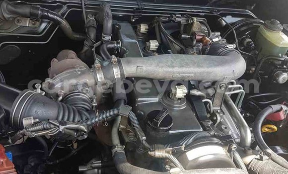 Oofamaa Toyota Hilux Green Makiinaa iti Addis–Ababa keessatti Ethiopia keessatti Oofamaa Toyota Hilux Green Makiinaa iti Addis–Ababa keessatti Ethiopia keessatti
