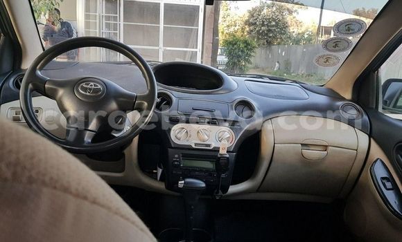 Oofamaa Toyota Vitz Silver Makiinaa iti Addis–Ababa keessatti Ethiopia keessatti Oofamaa Toyota Vitz Silver Makiinaa iti Addis–Ababa keessatti Ethiopia keessatti