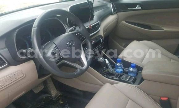 Oofamaa Hyundai Tucson Other Makiinaa iti Addis–Ababa keessatti Ethiopia keessatti Oofamaa Hyundai Tucson Other Makiinaa iti Addis–Ababa keessatti Ethiopia keessatti