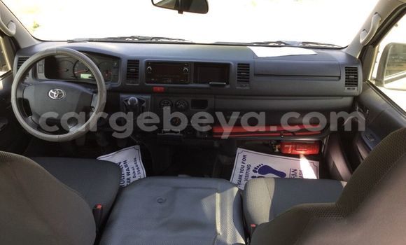 Buy Used Toyota Hiace White Car in Addis–Ababa in Ethiopia Buy Used Toyota Hiace White Car in Addis–Ababa in Ethiopia