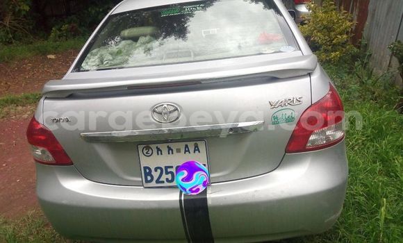 Oofamaa Toyota Belta Silver Makiinaa iti Addis–Ababa keessatti Ethiopia keessatti Oofamaa Toyota Belta Silver Makiinaa iti Addis–Ababa keessatti Ethiopia keessatti
