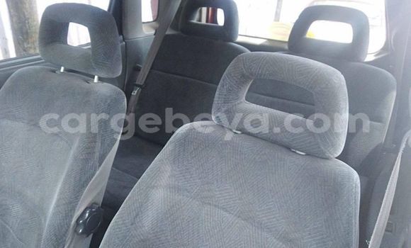 Oofamaa Suzuki Kei Red Makiinaa iti Addis–Ababa keessatti Ethiopia keessatti Oofamaa Suzuki Kei Red Makiinaa iti Addis–Ababa keessatti Ethiopia keessatti