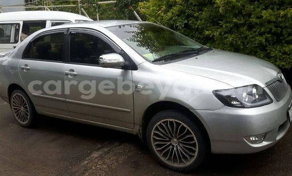 Oofamaa Toyota Corolla Silver Makiinaa iti Addis–Ababa keessatti Ethiopia keessatti Oofamaa Toyota Corolla Silver Makiinaa iti Addis–Ababa keessatti Ethiopia keessatti